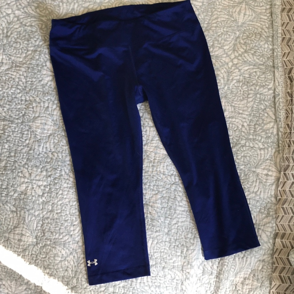 Under Armour workout pants size Medium.